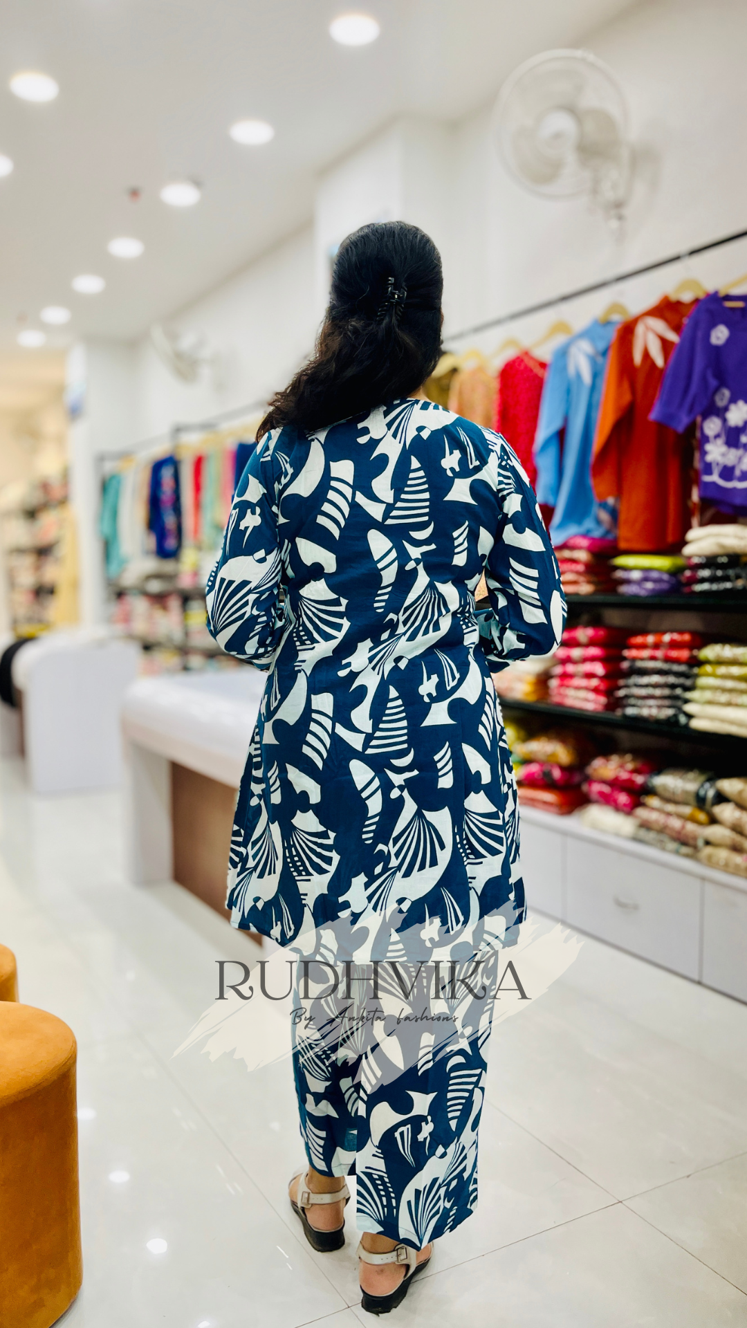 Blue Abstract Printed Kurti Pant Set